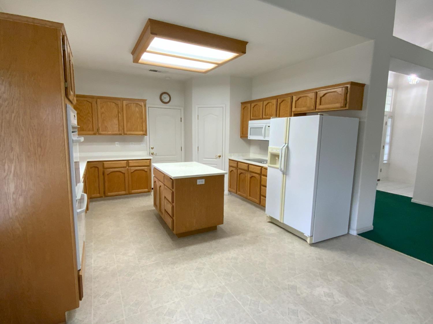 Yuba City, California 95993, United States, 4 Bedrooms Bedrooms, ,2 BathroomsBathrooms,Residential,Active,96659