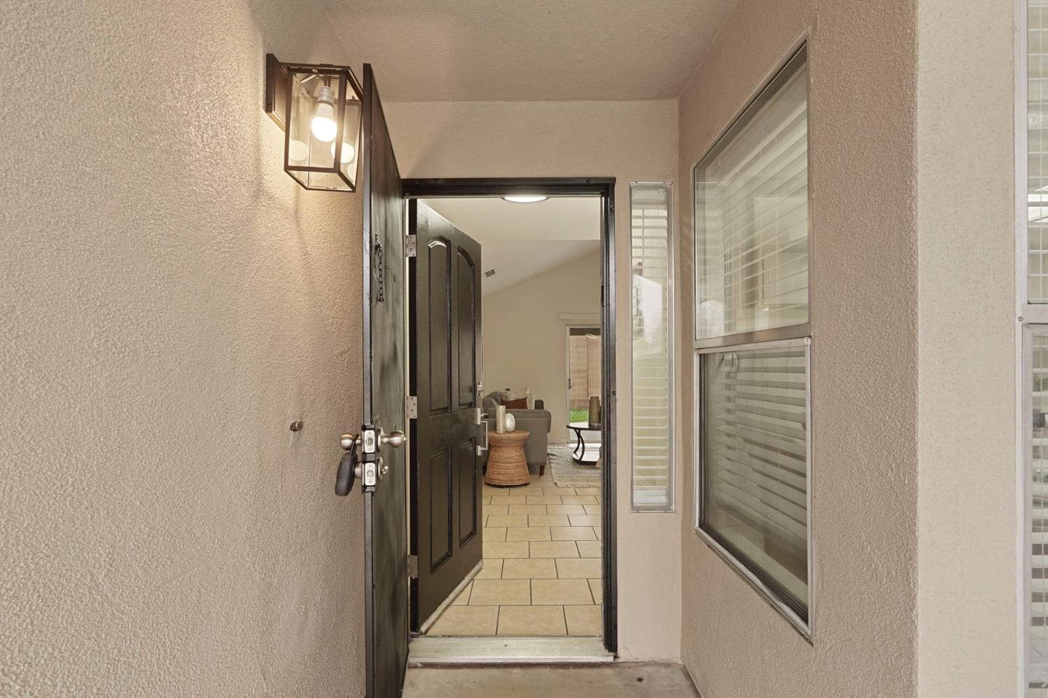 961 Countryside Drive