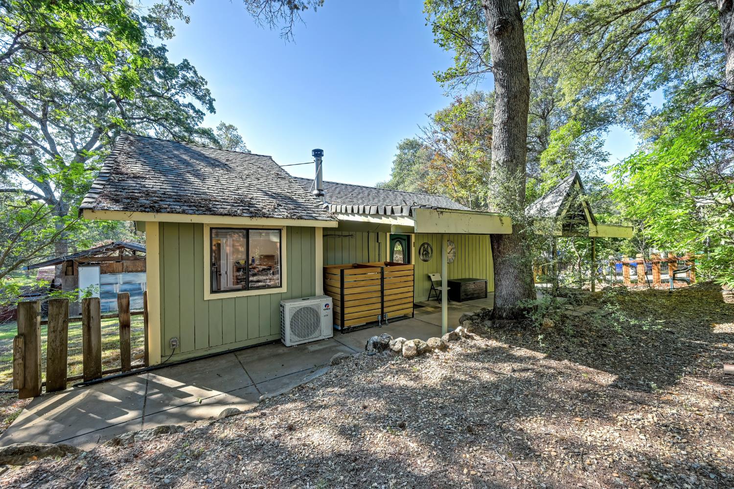 4074 forni Road