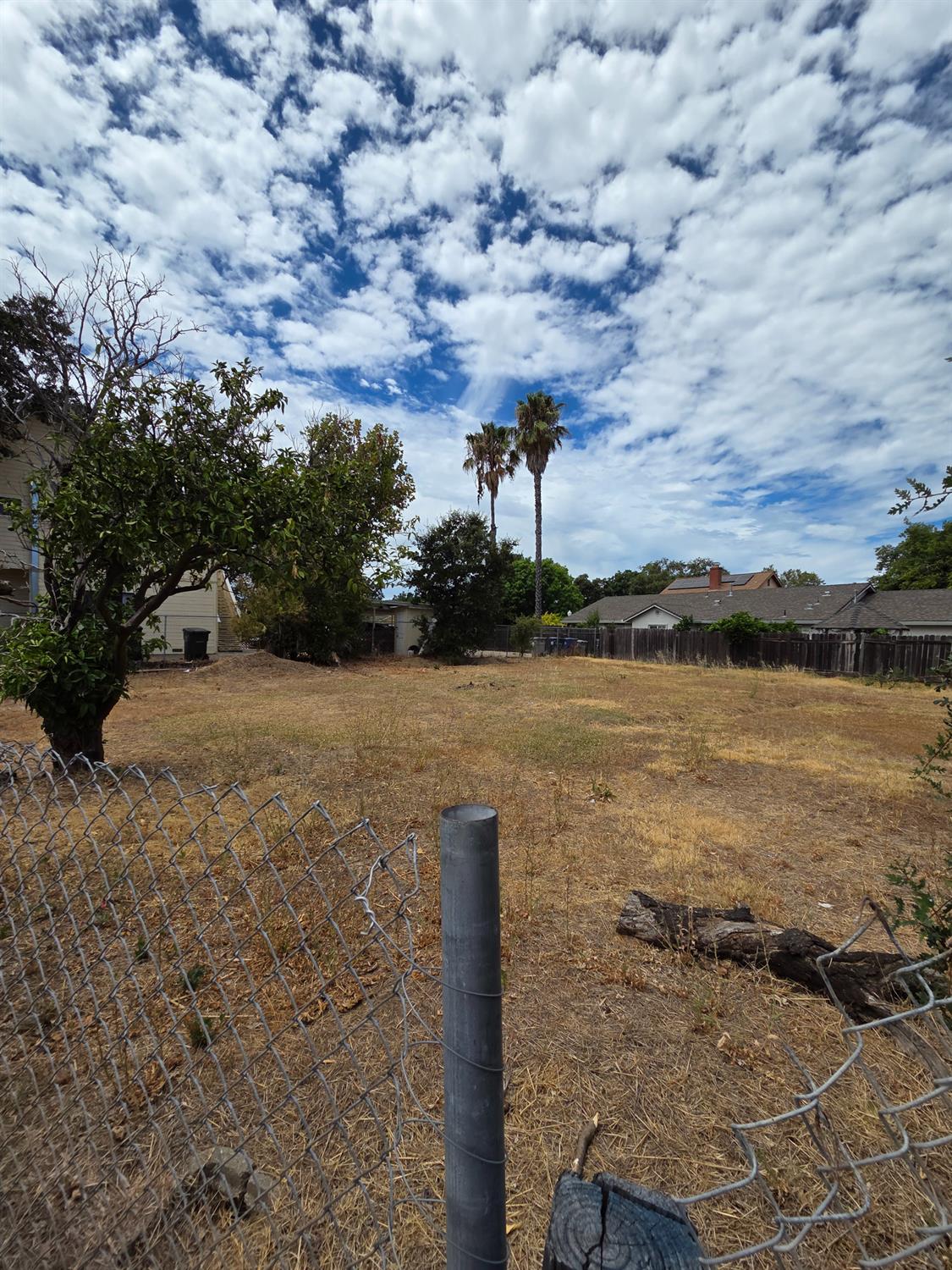 1507 El Monte Ave