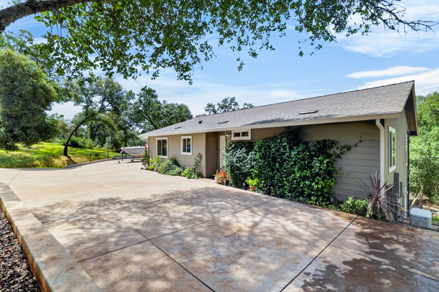 4830 Creekside Drive