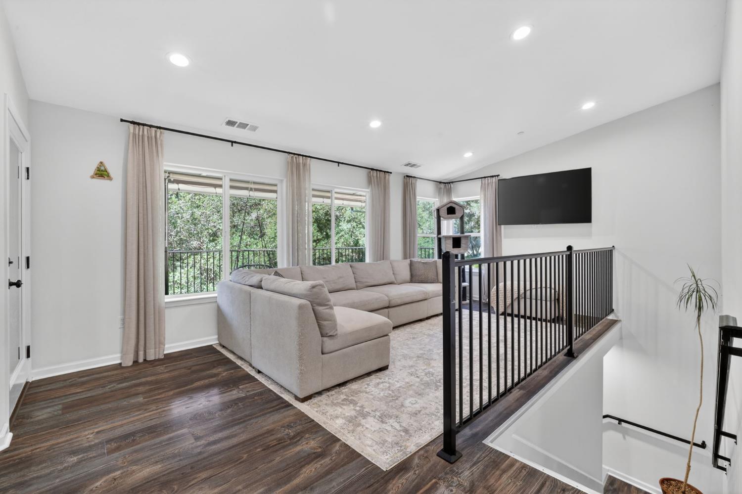 4830 Creekside Drive