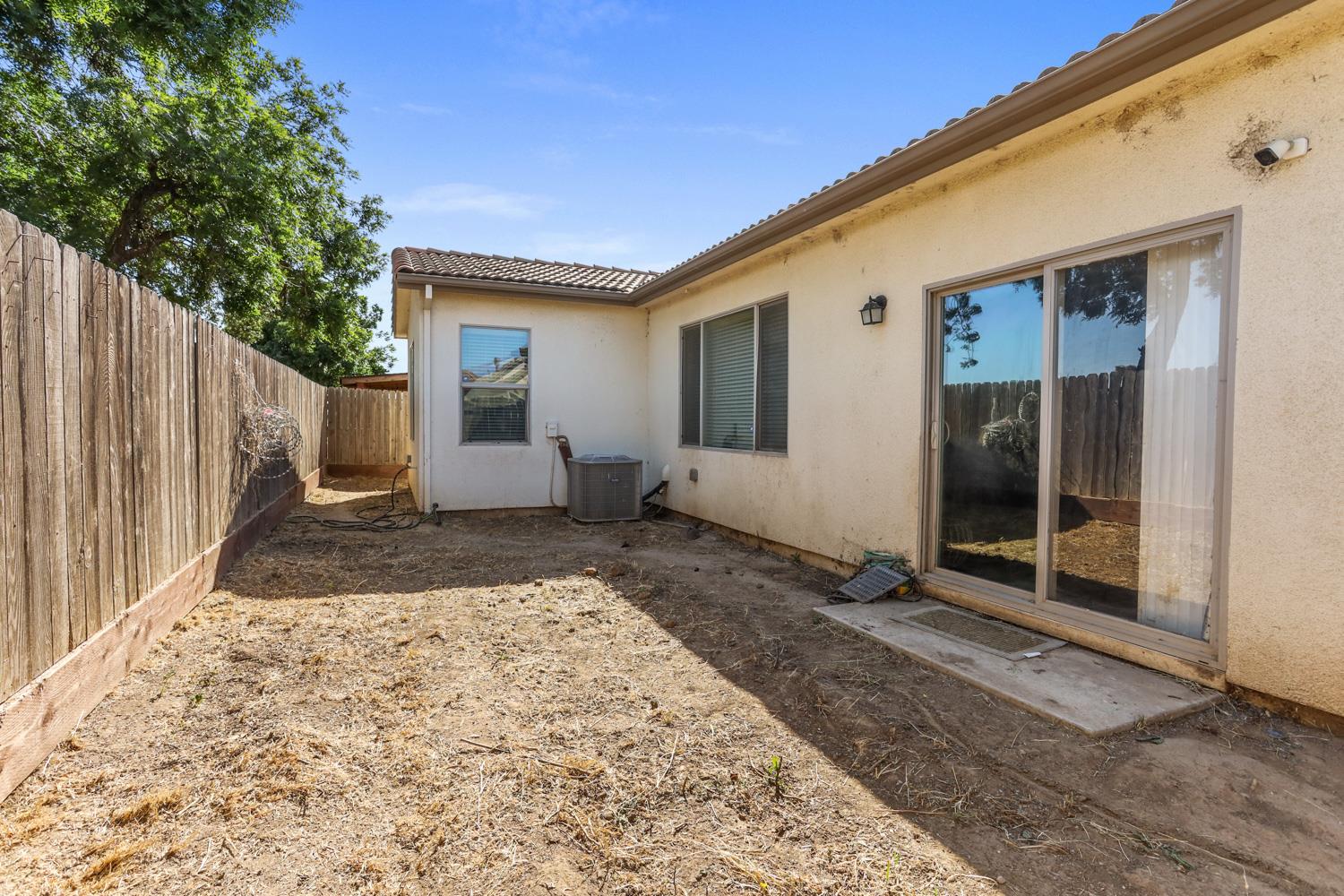 Stockton, California 95204, United States, 4 Bedrooms Bedrooms, ,2 BathroomsBathrooms,Residential,Active,148236