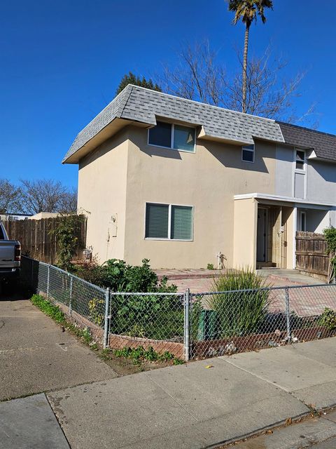 829 Palm Circle Tracy CA 95376