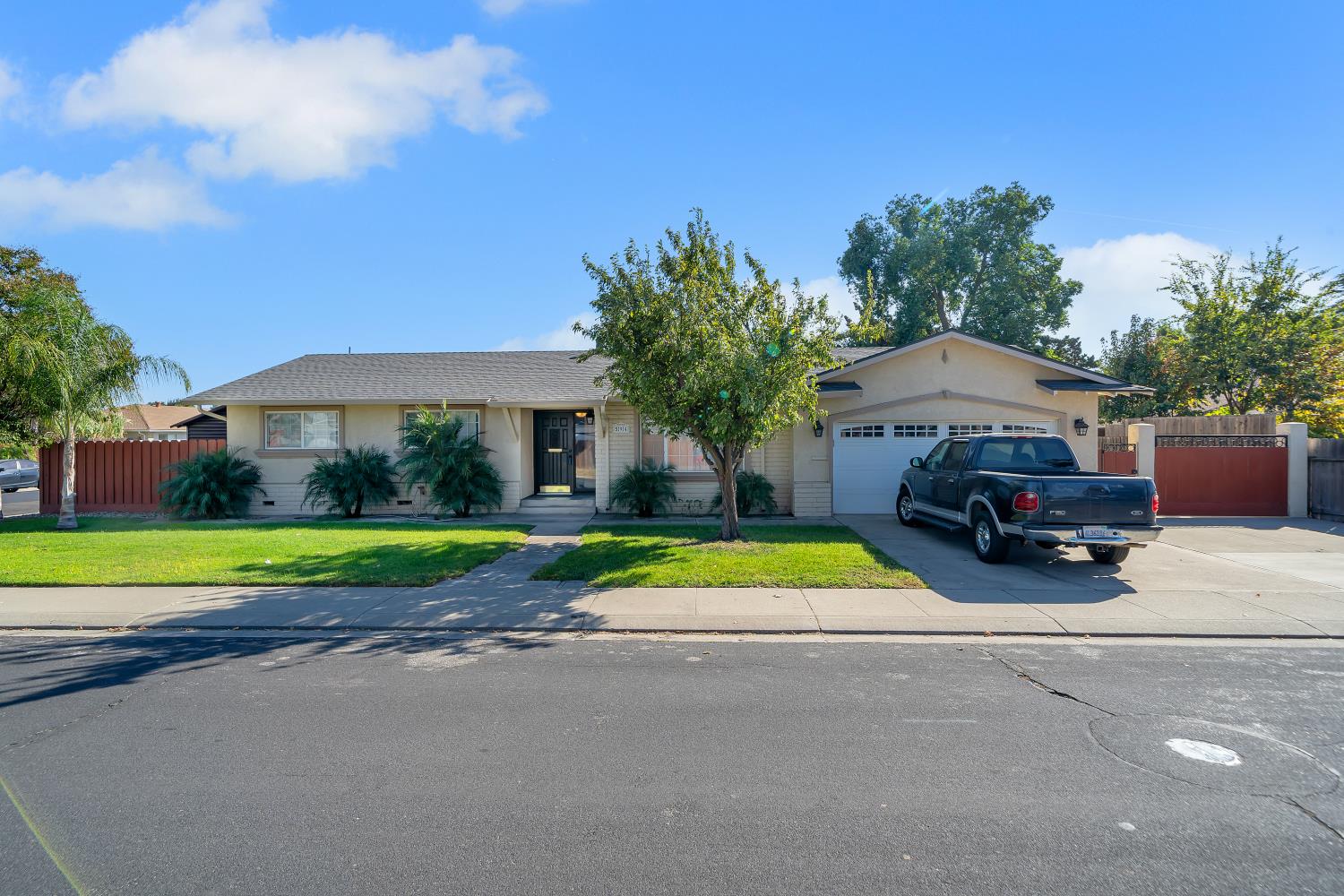 594 Parkwood Drive