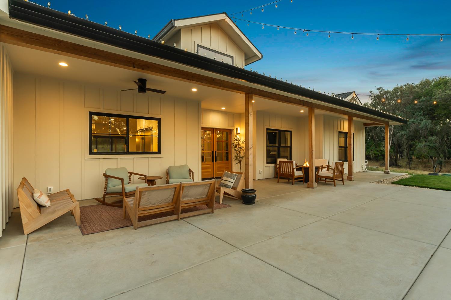 2304 Howard Dr