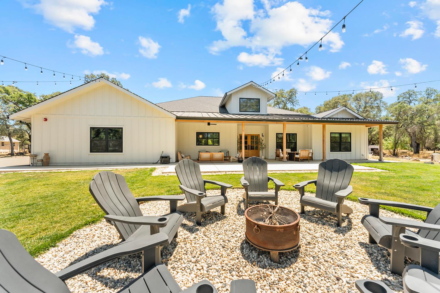 2304 Howard Dr