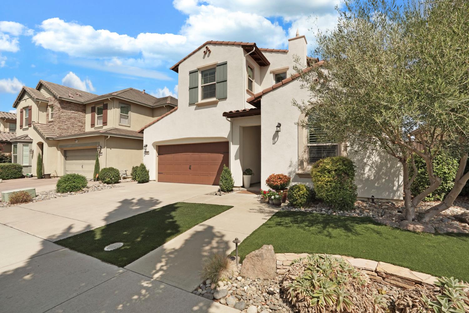 2585 Buttercup Drive