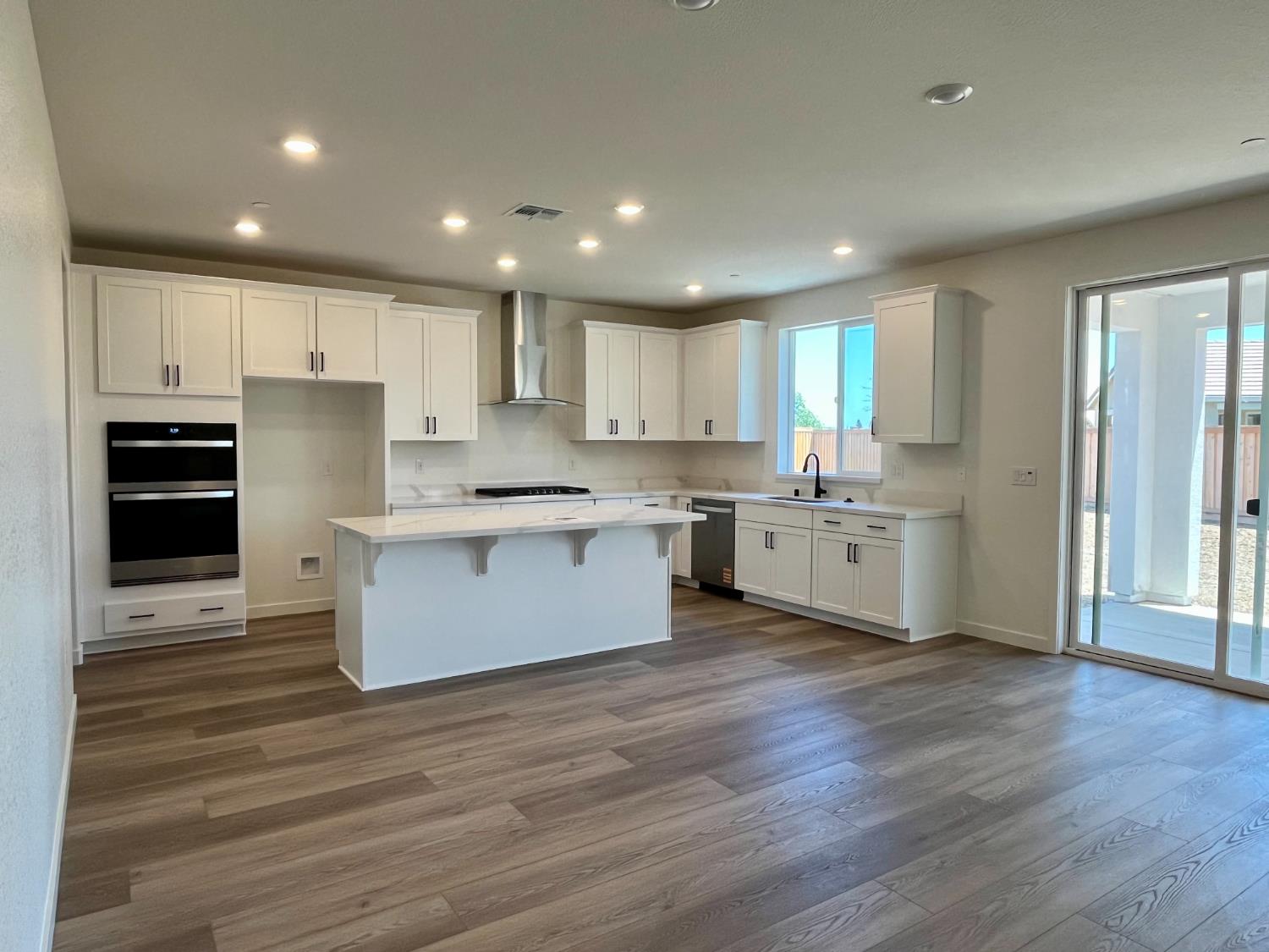 1417 Minories Drive