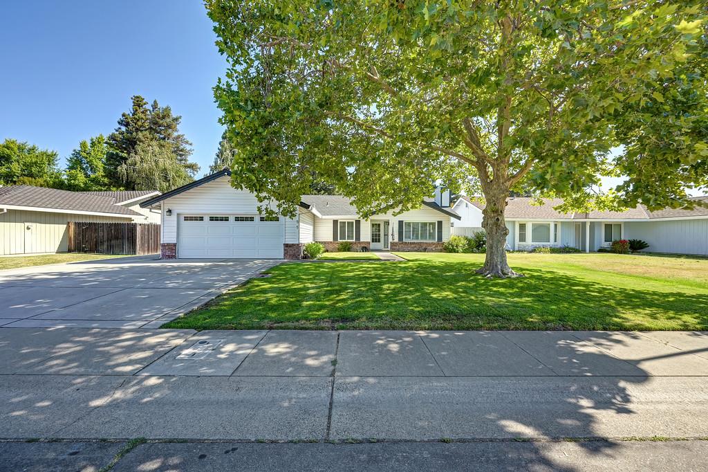 55 Bingham Circle