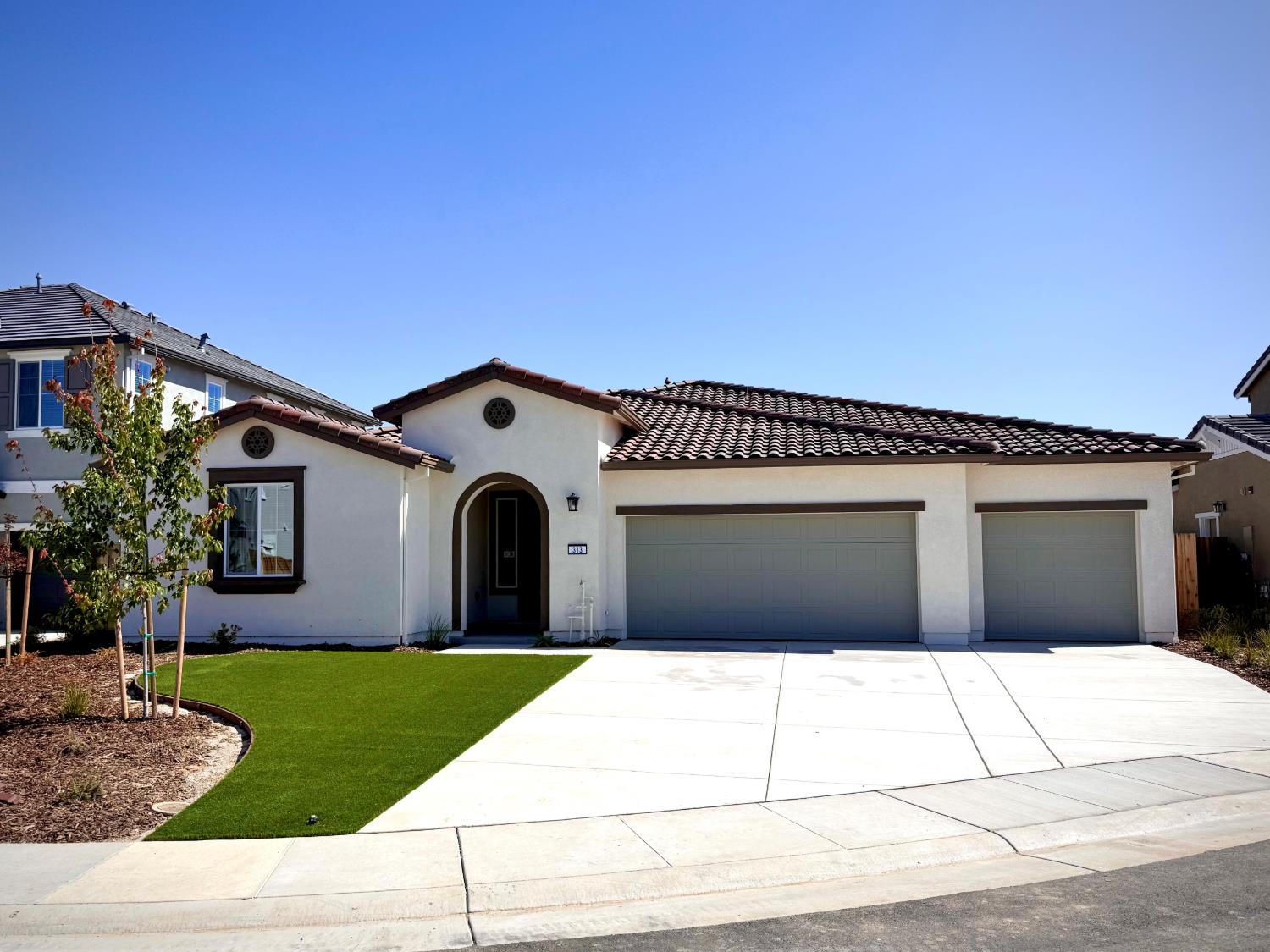 313 Outlooker Court