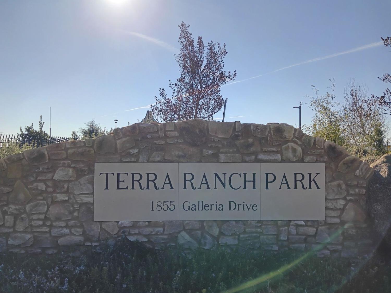 2182 River Willow Avenue