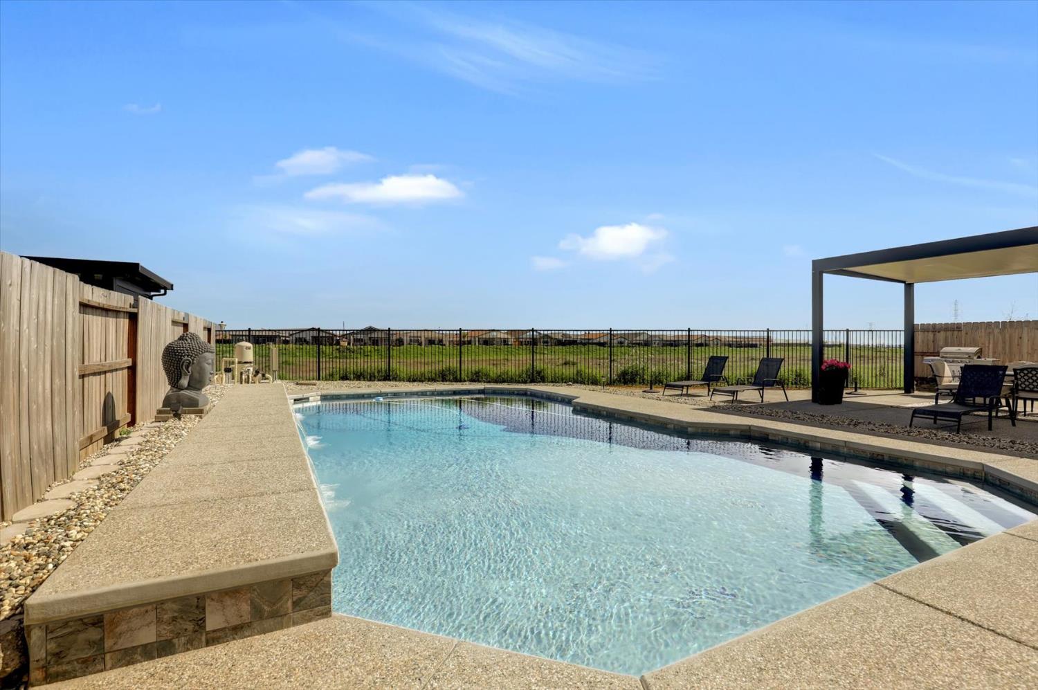 1104 Shadowgate Drive