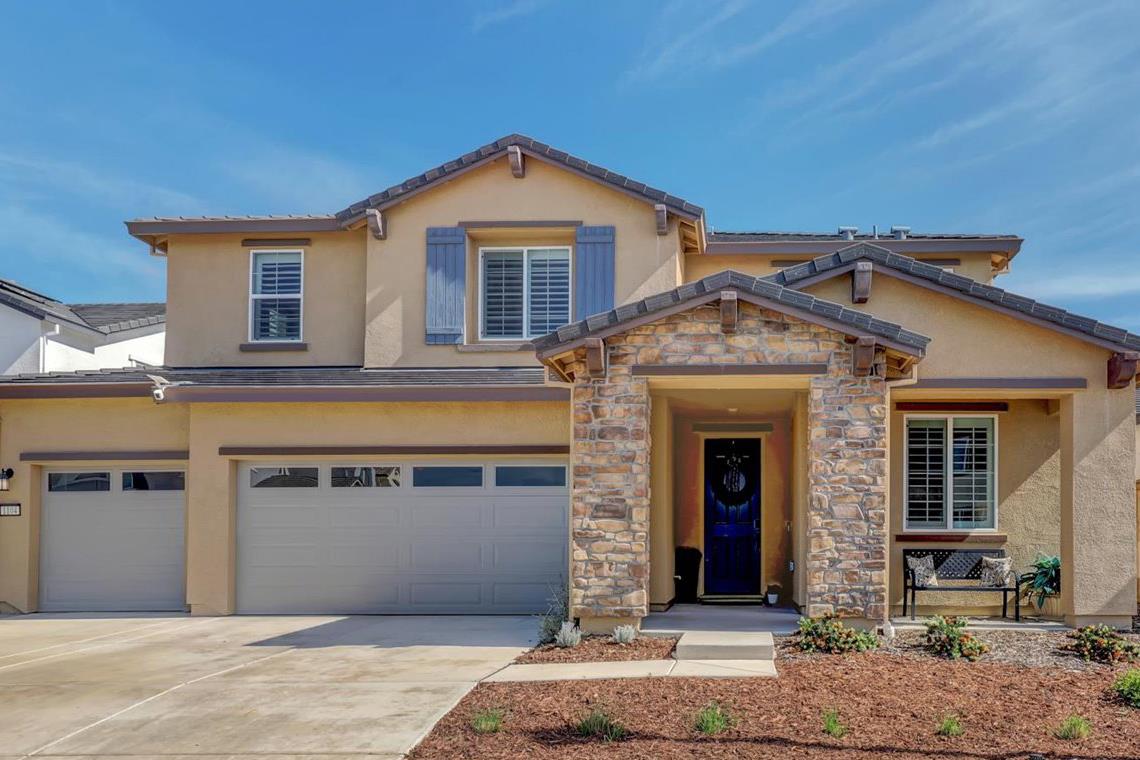1104 Shadowgate Drive
