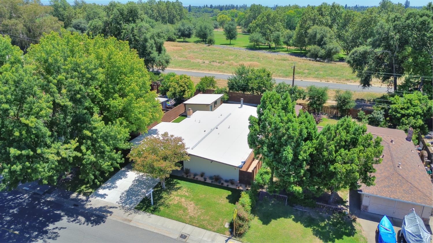1224 Mcclaren Drive