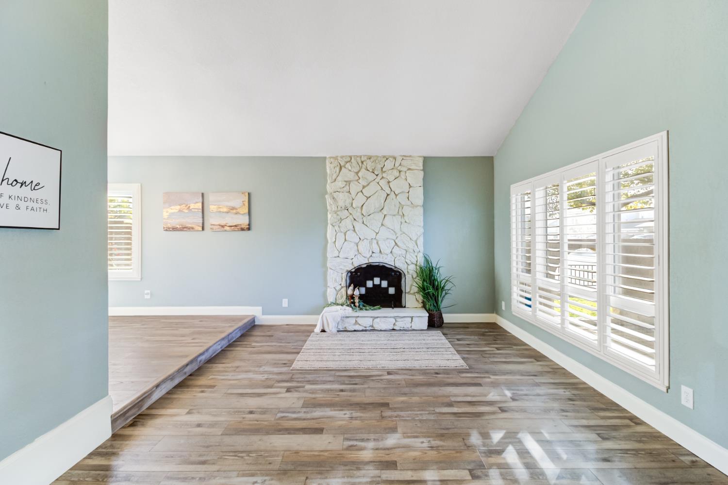 5200 Vista Del Oro Way