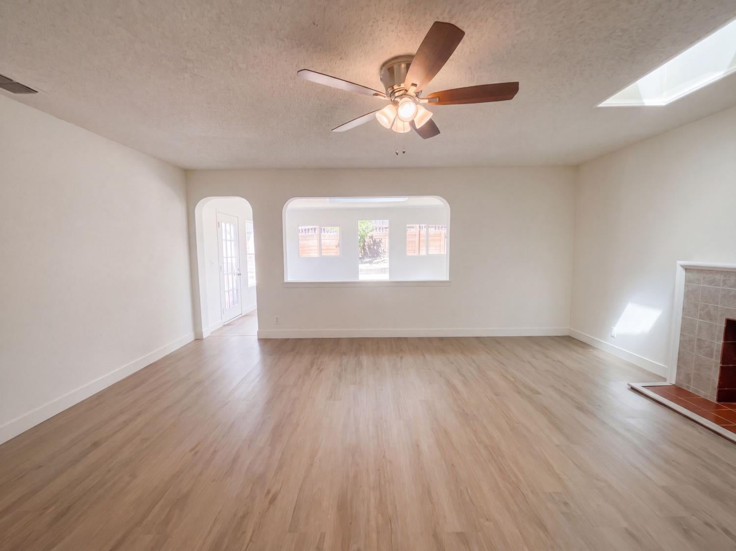 5313 Fernwood Way