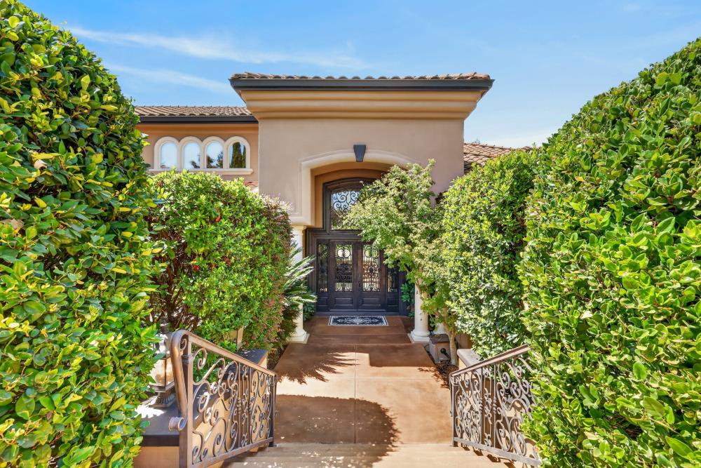 5619 Calle Paloma Court