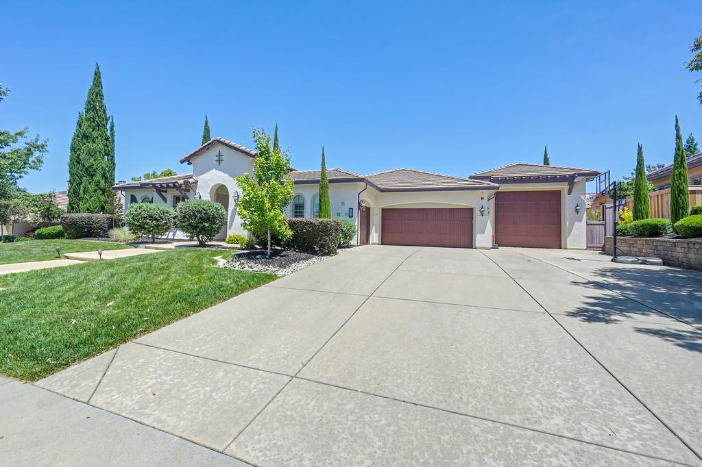 1620 Bella Circle