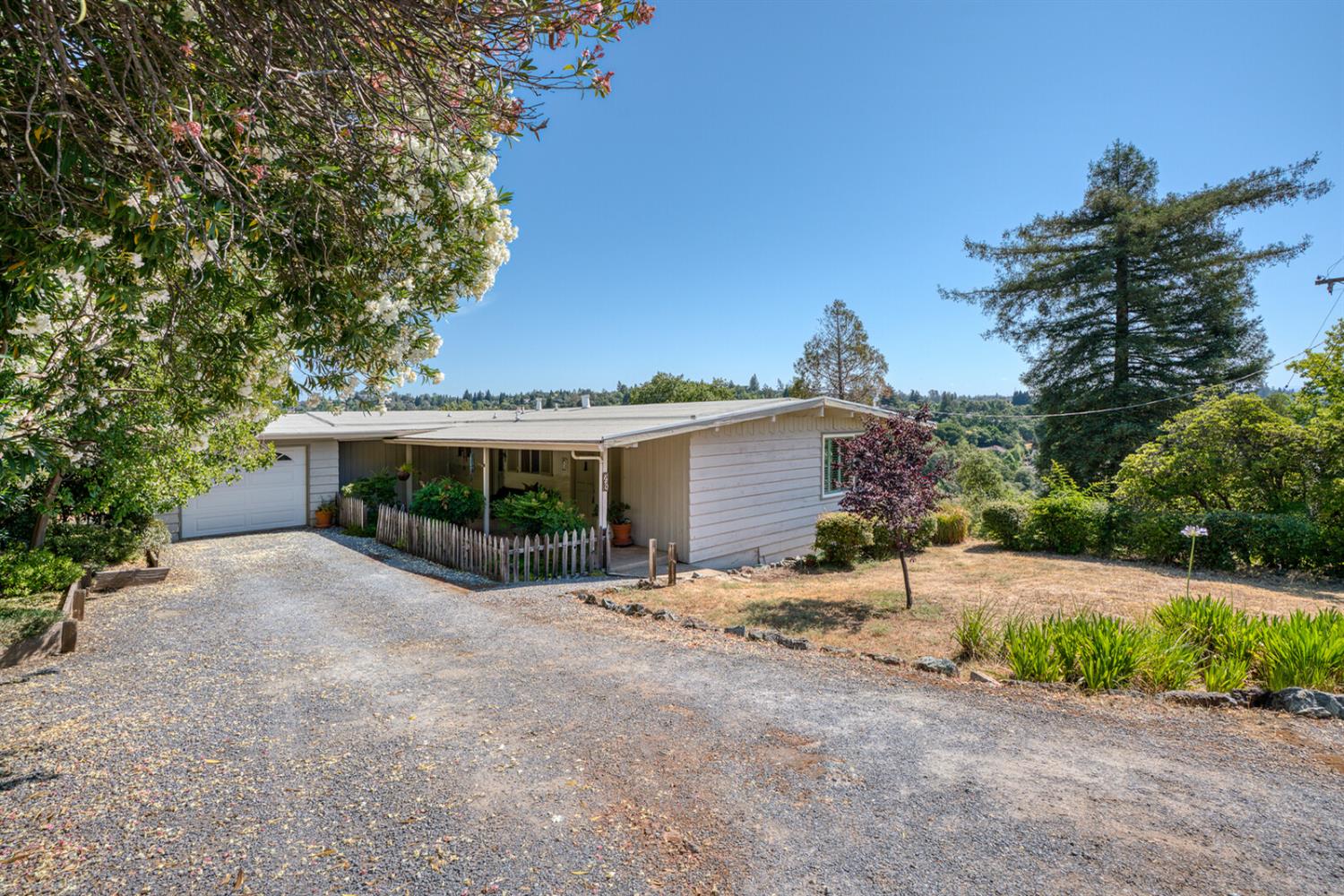 840 Holly Hills Drive