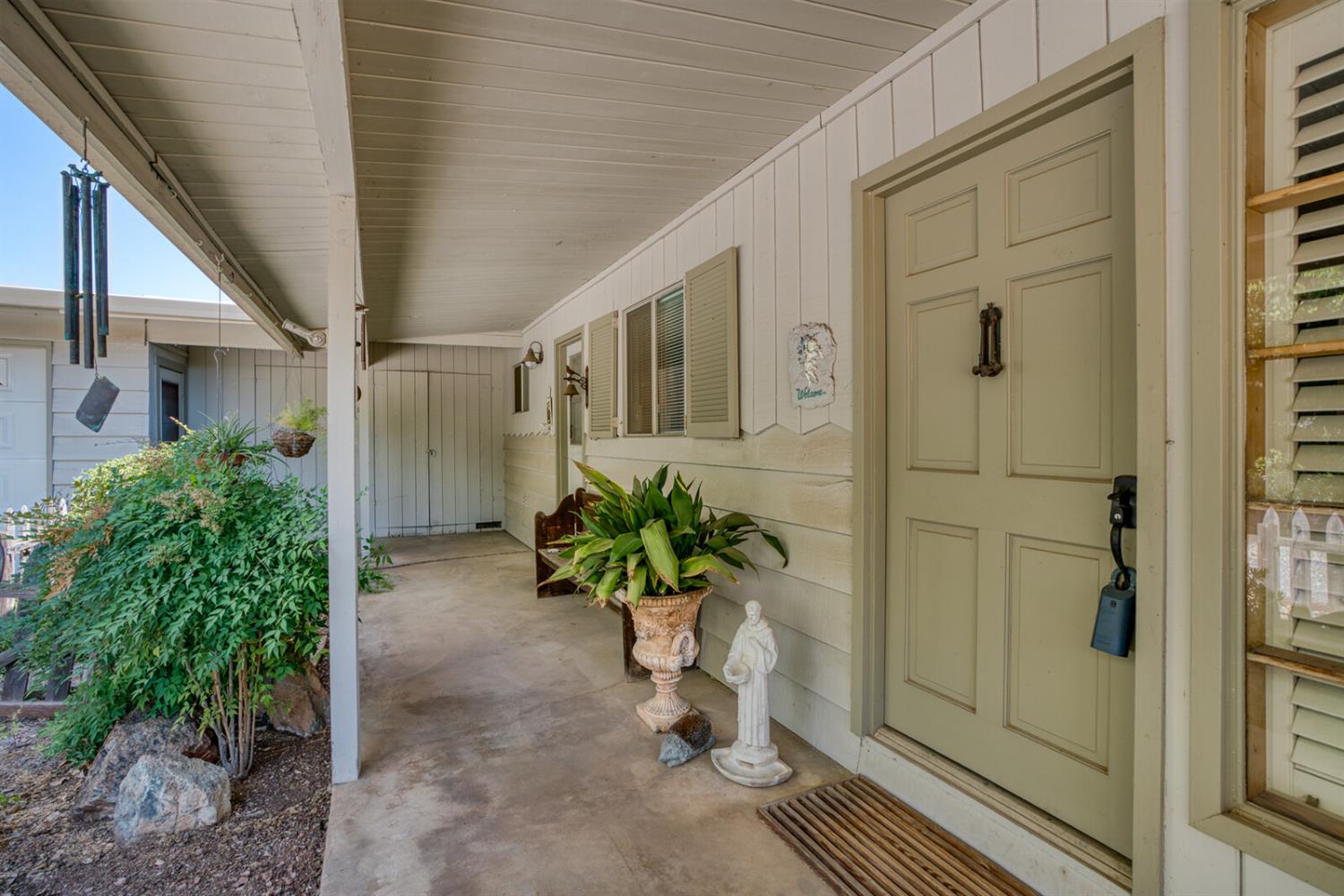 840 Holly Hills Drive