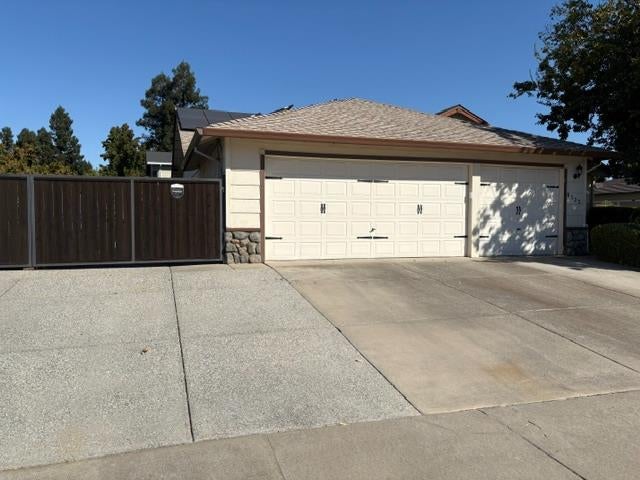 8823 Bradbury Court