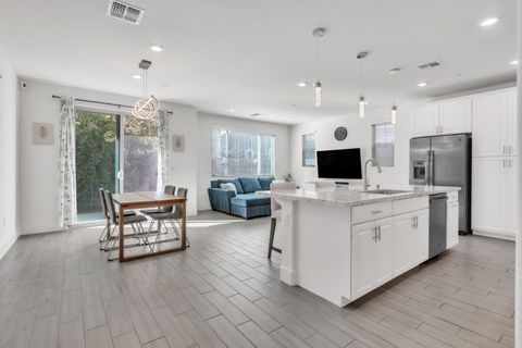 8840 Solo Way Elk Grove CA 95757