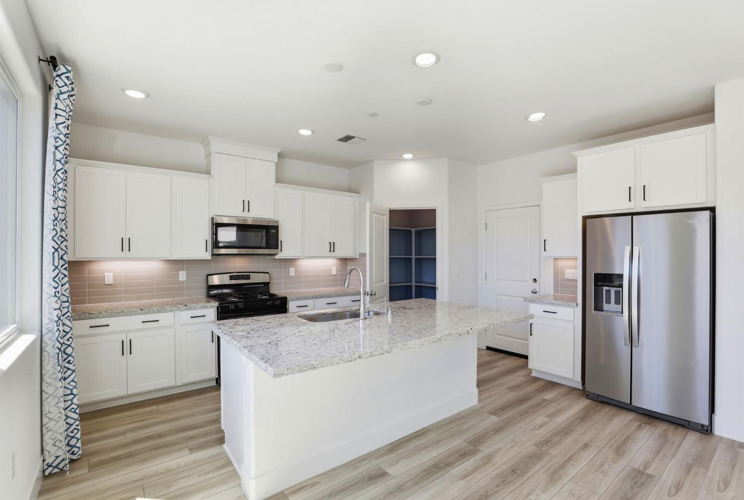 1507 Roebling Street