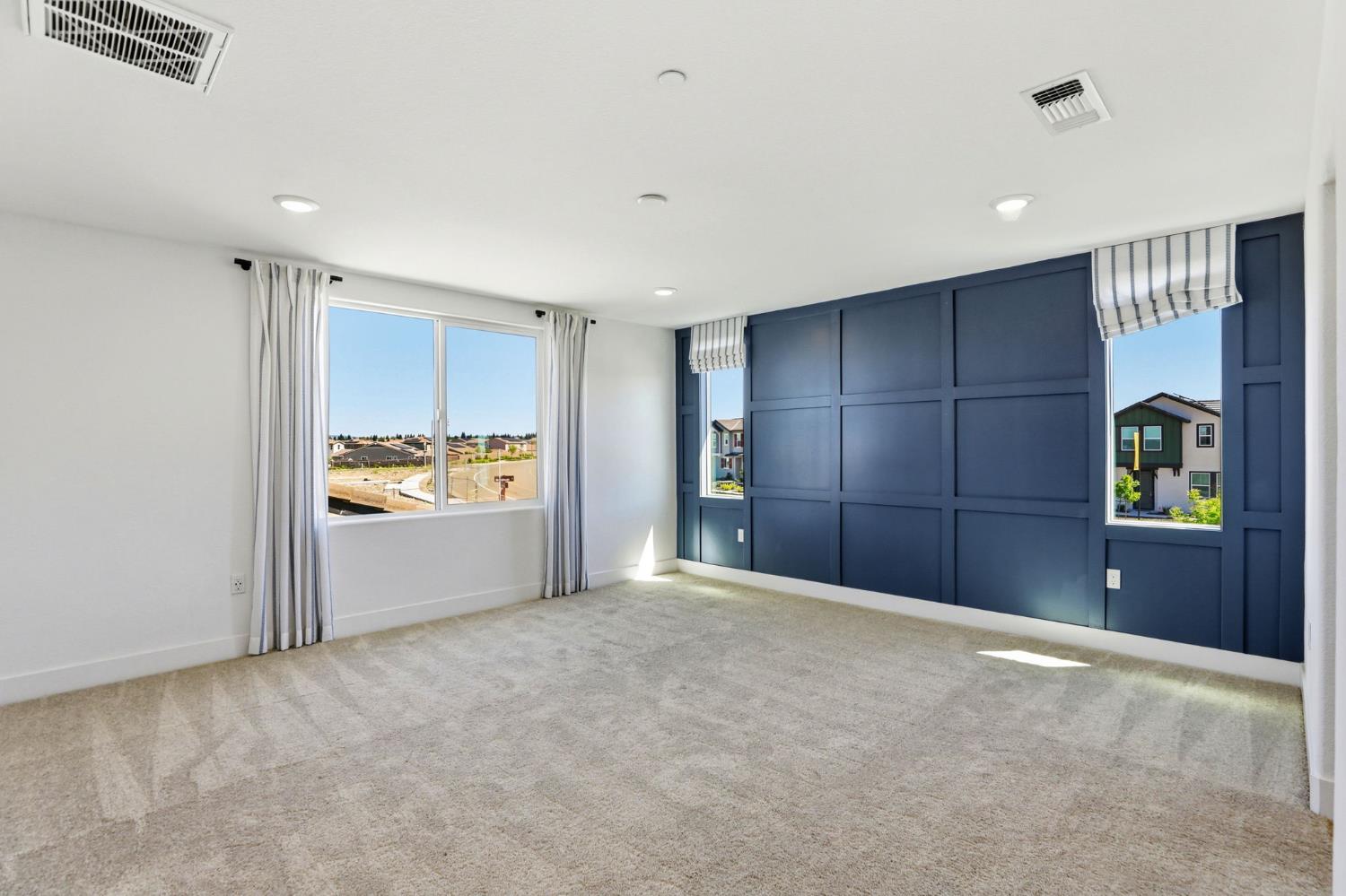 1507 Roebling Street