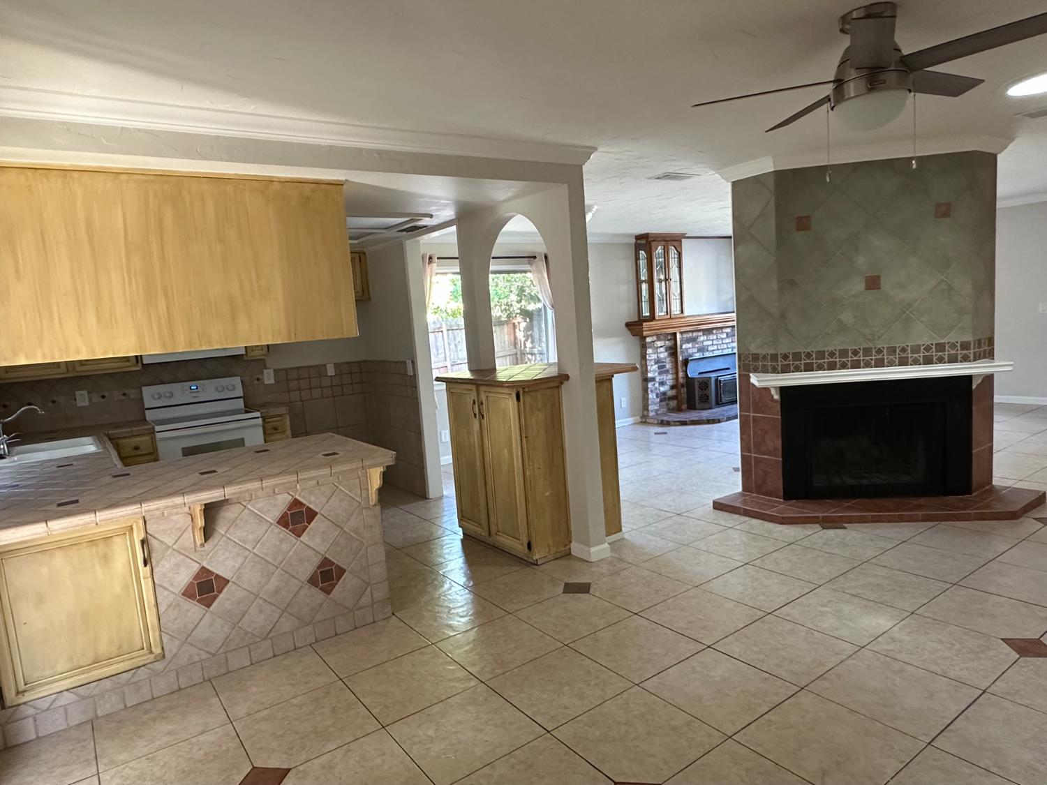 8221 E Foxfire Drive