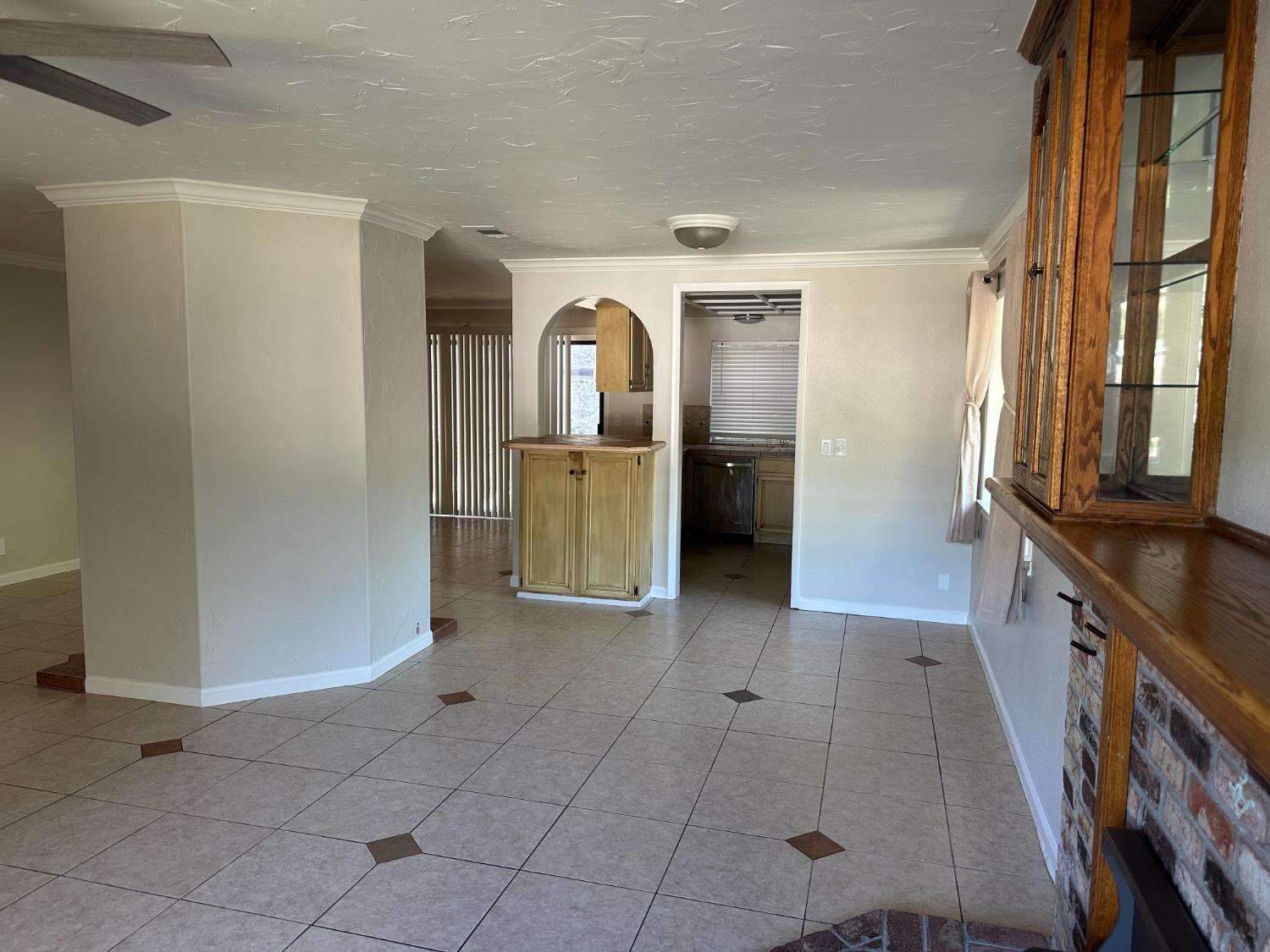 8221 E Foxfire Drive