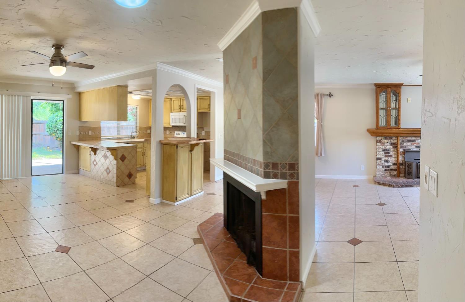 8221 E Foxfire Drive