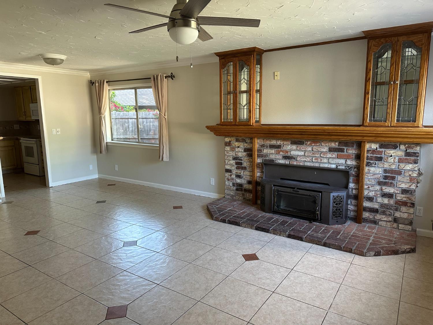 8221 E Foxfire Drive