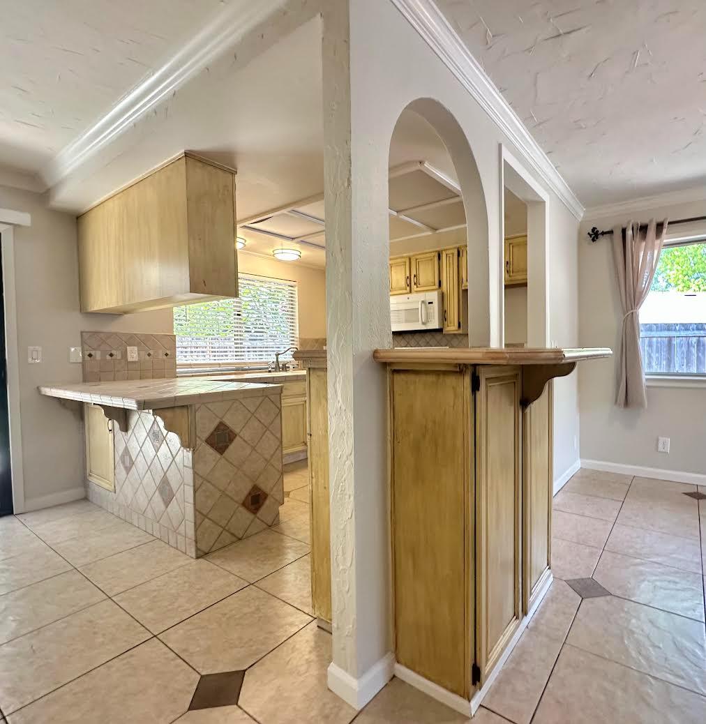 8221 E Foxfire Drive
