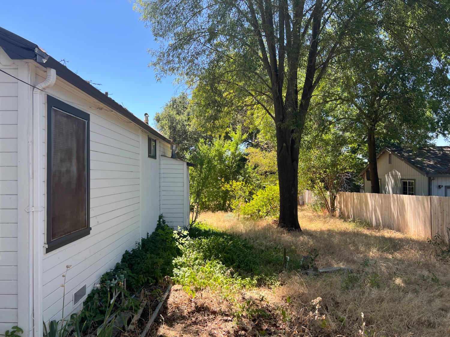 7931 Mariposa Avenue