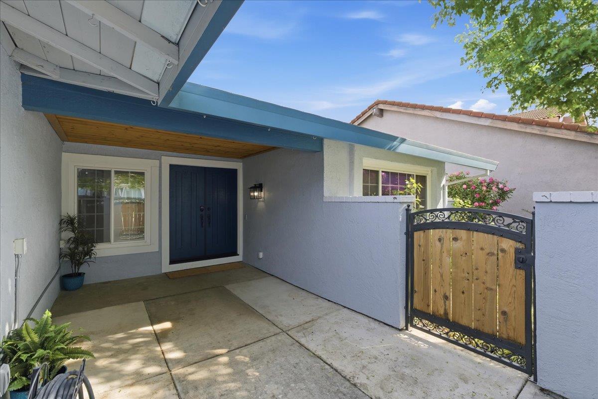 8517 Deodar Crest Court