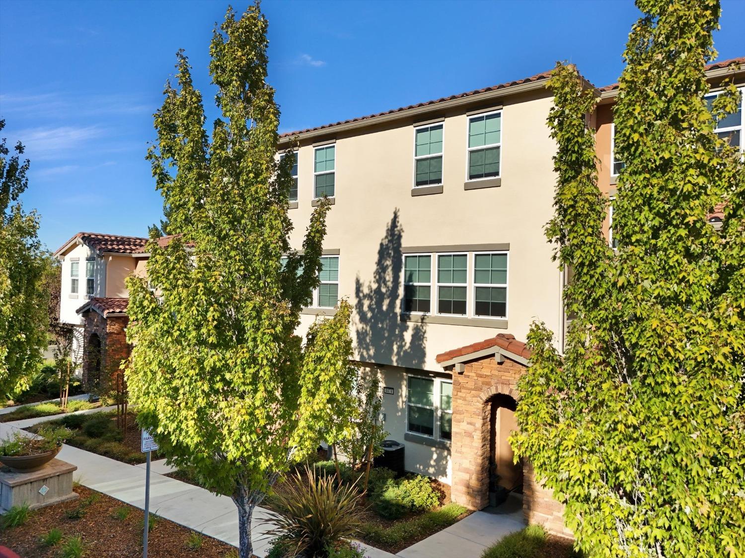 4474 Louvre Lane