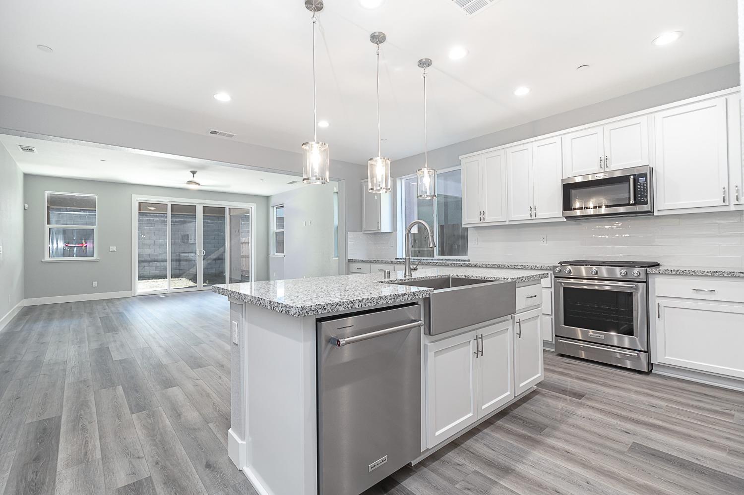 855 Meadowlands Drive
