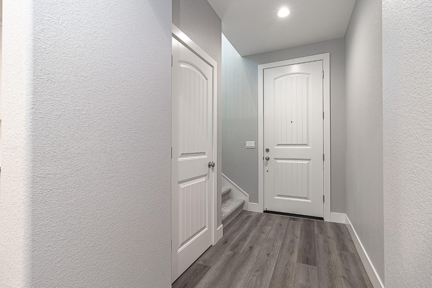 855 Meadowlands Drive
