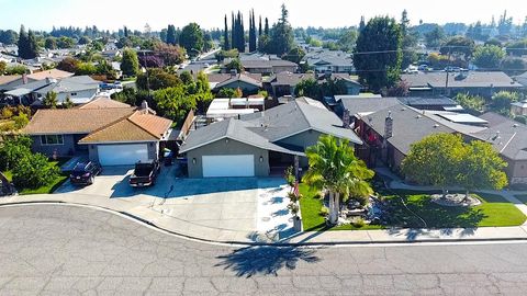 2720 Brooks Court Turlock CA 95382