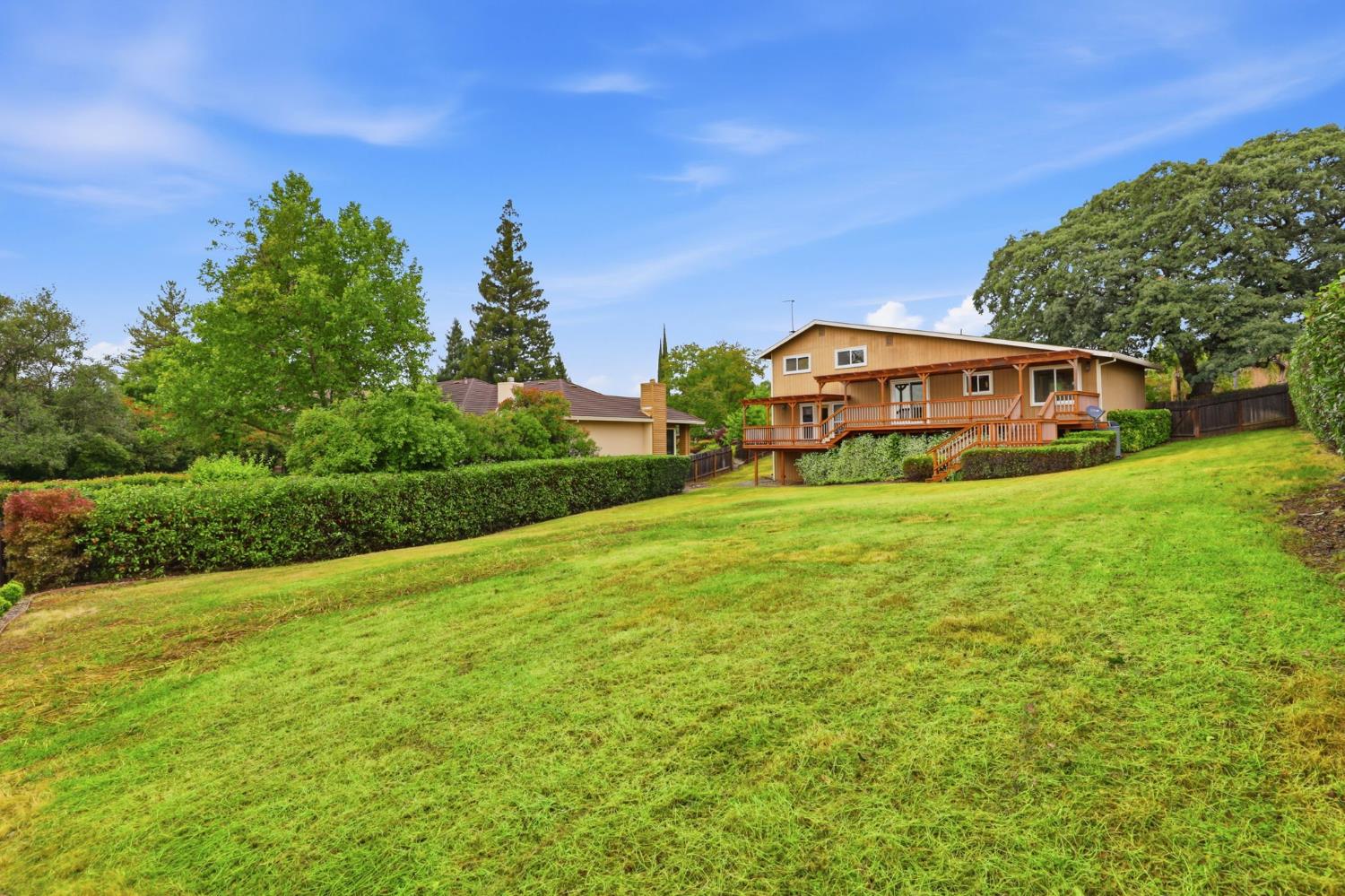 9872 Oakplace E