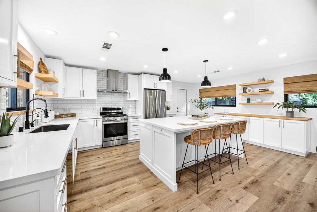 Photo of 2280 Pinon Road, Rescue, CA 95672 (MLS # 225143205)