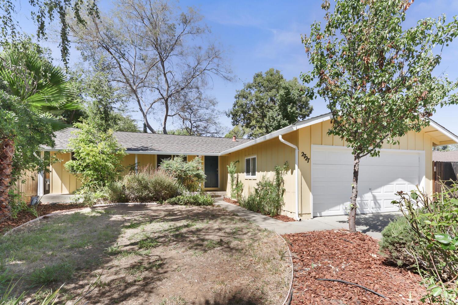 2727 Adrian Drive