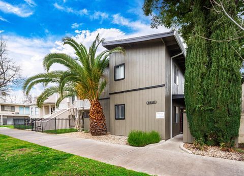 2219 P Street Sacramento CA 95816