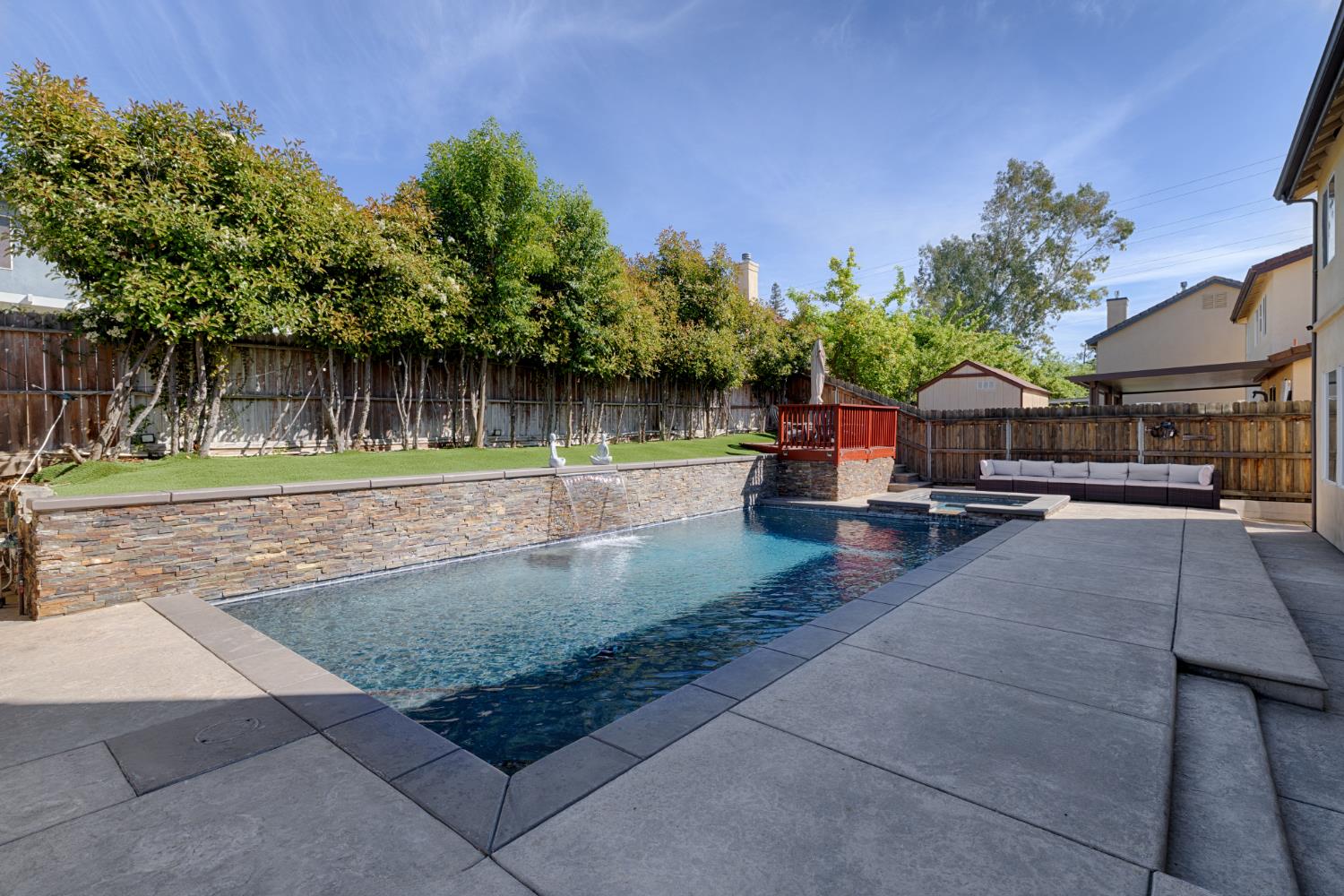 7732 Tennis Court