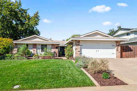 5021 Waterbury Way Fair Oaks CA 95628