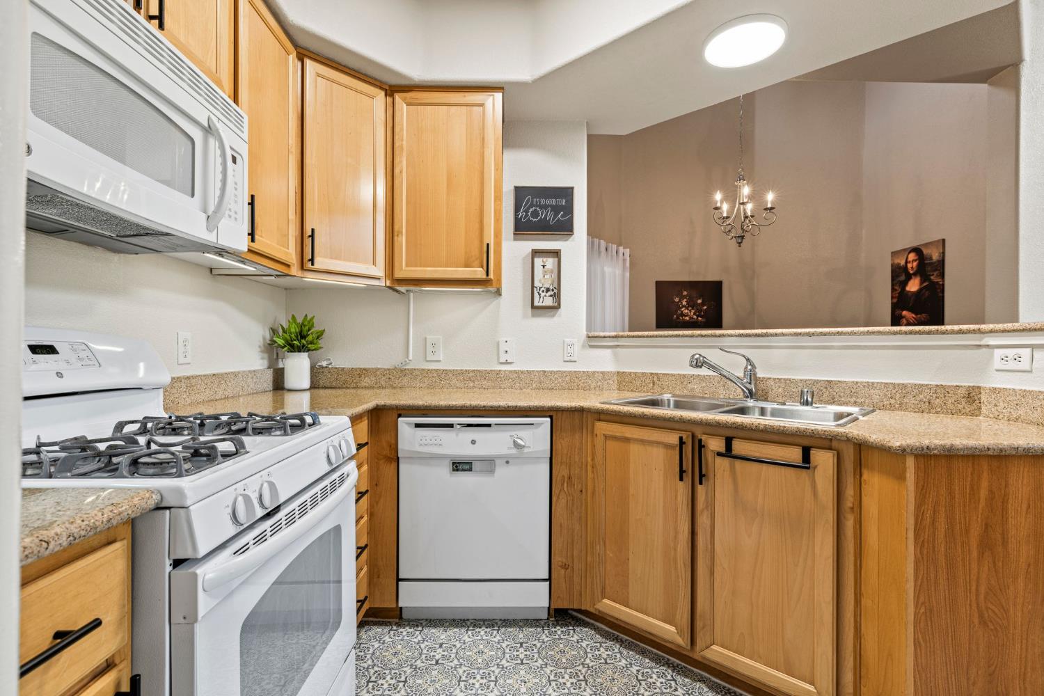 1200 Moon Circle 1222