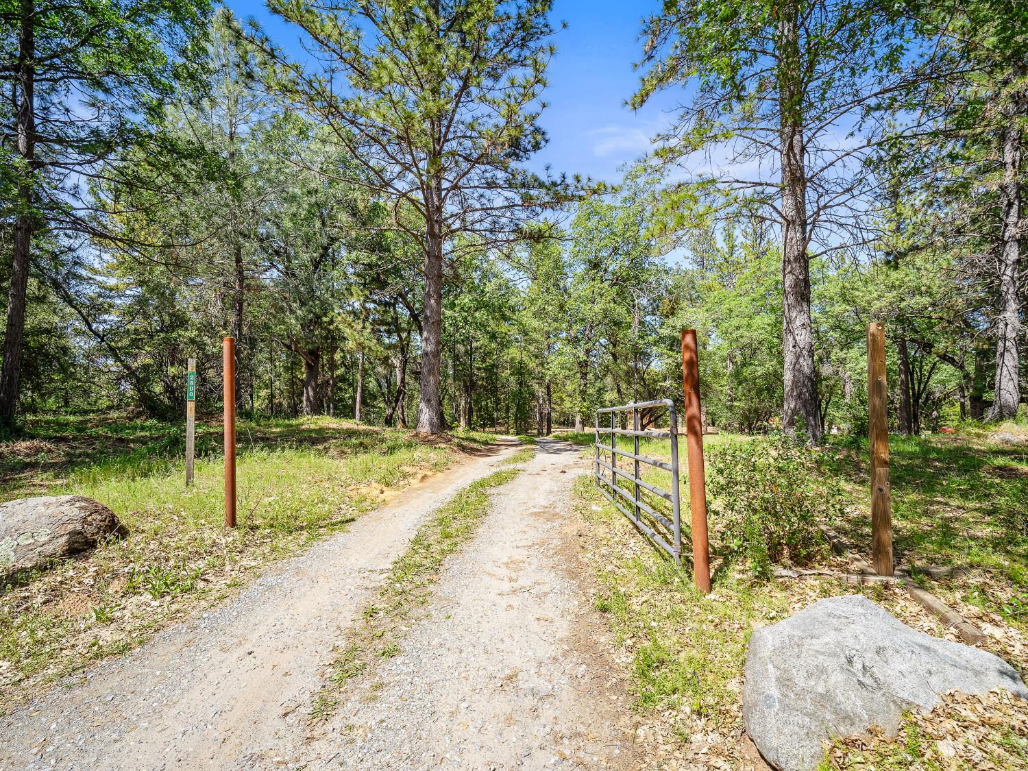 2800 La Paz Road