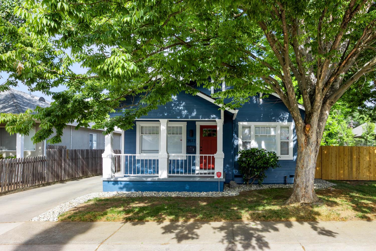 3517 Santa Cruz Way