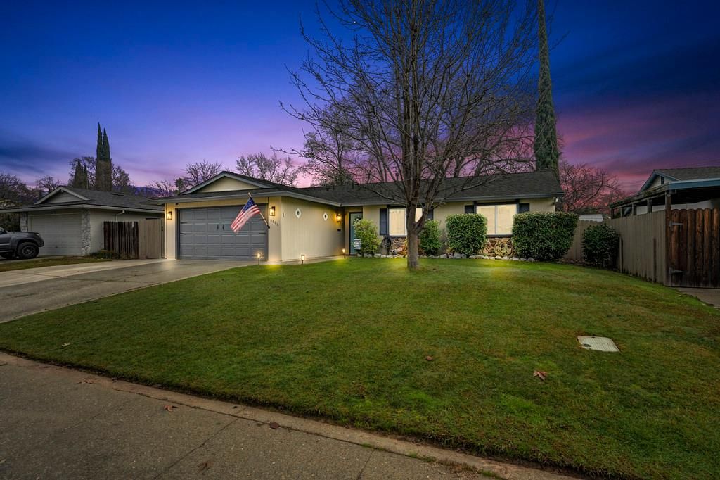 Photo of 6806 Lakewood Way, Orangevale, CA 95662 (MLS # 226005412)